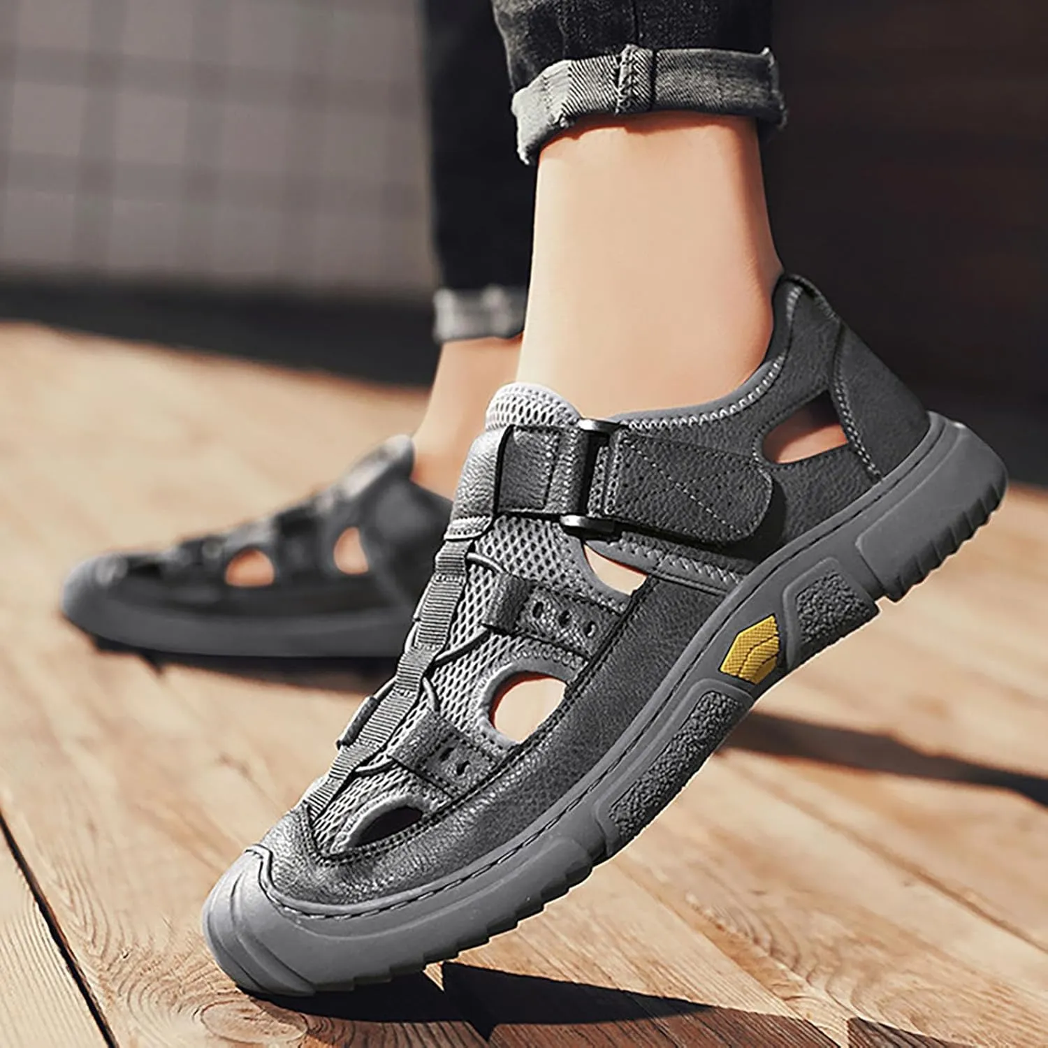Men's Outdoor Casual Shoes Mesh Shoes Non Slip Breathable Sports Hiking Shoes Travel Hiking Shoes mens sandals