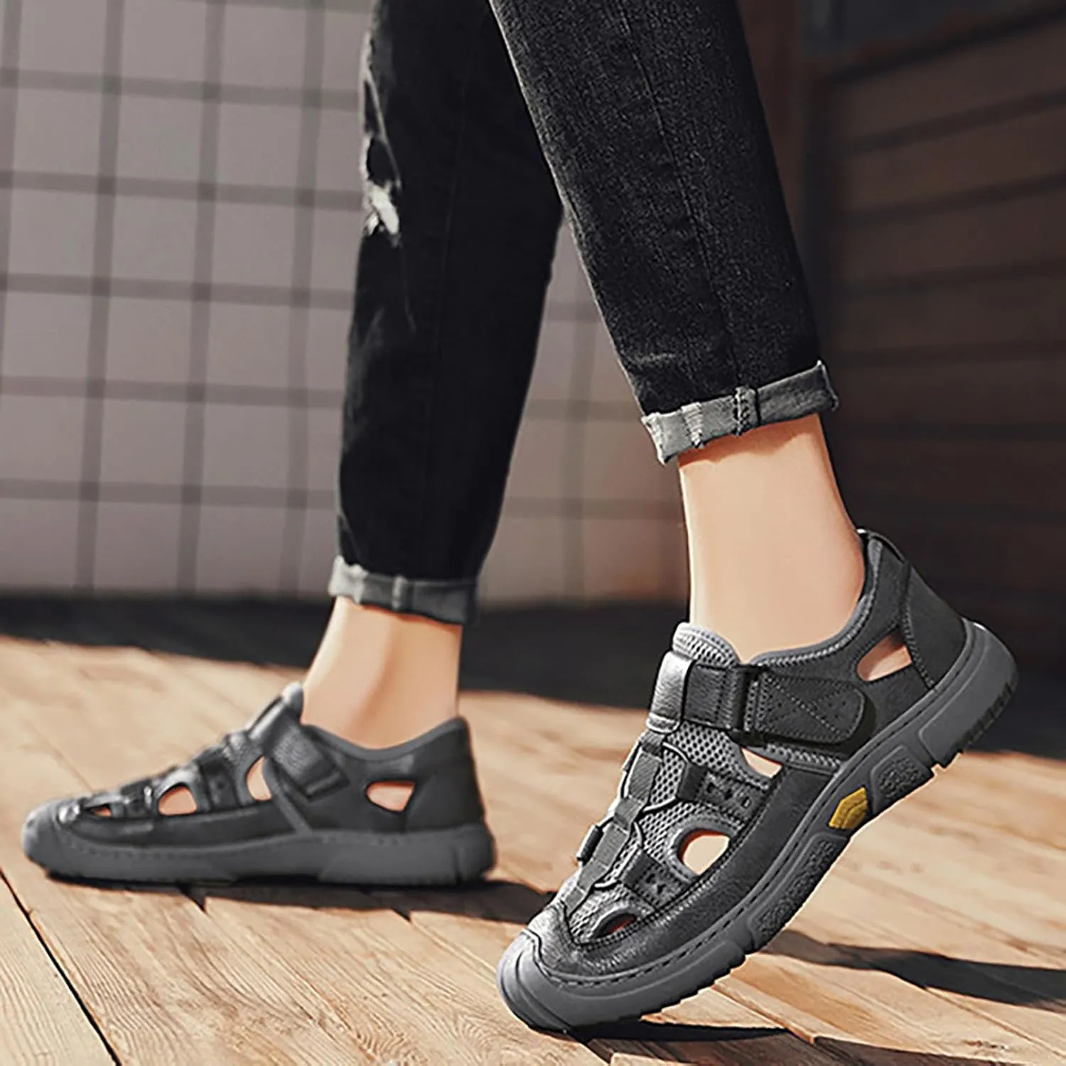 Men's Outdoor Casual Shoes Mesh Shoes Non Slip Breathable Sports Hiking Shoes Travel Hiking Shoes mens sandals