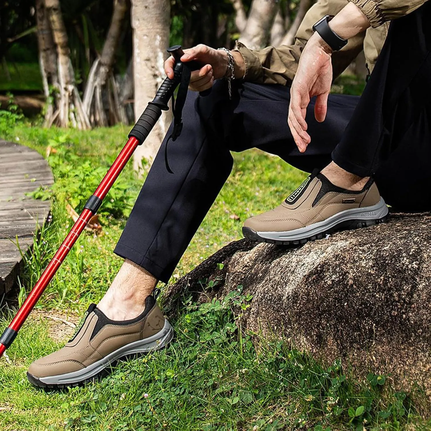 Men's Sneakers Breathable Sports Shoes for Hiking and Climbing Outdoor Footwear Ideal for Spring Activities