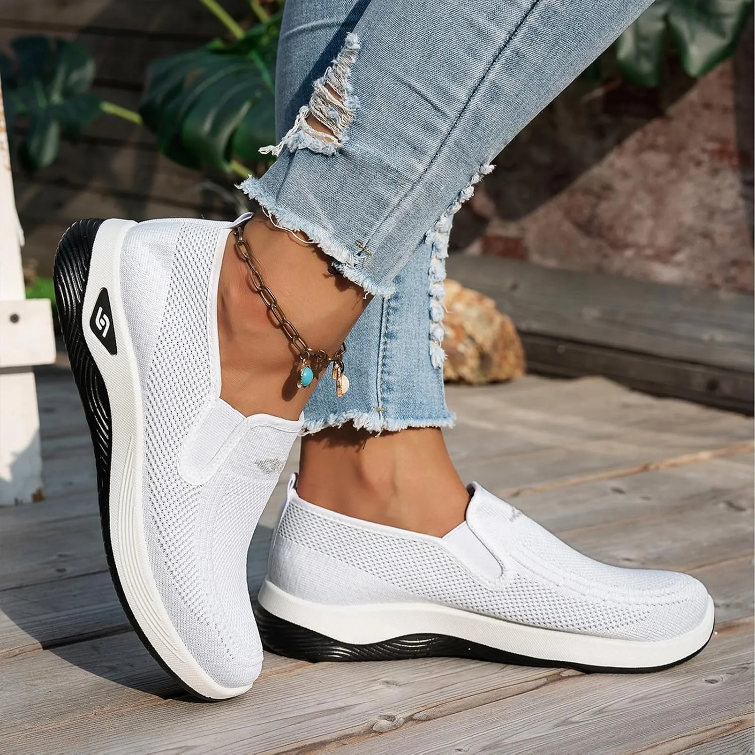 Slip On Sneakers Women Breathable Mesh Slip On Walking Shoes Comfortable Nurse Shoes Lightweight Loafers Drving Tennis Shoe for Women Men Jogging Athletics Sneakers