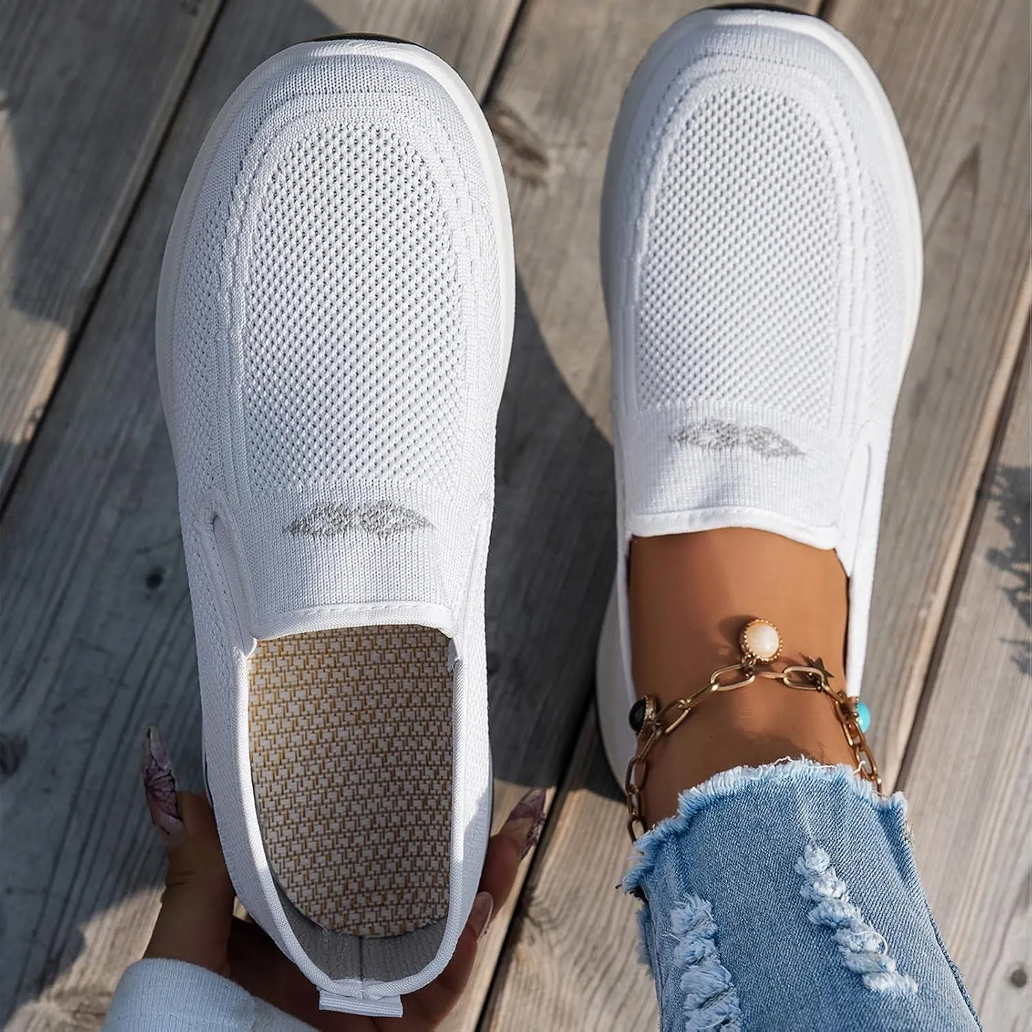 Slip On Sneakers Women Breathable Mesh Slip On Walking Shoes Comfortable Nurse Shoes Lightweight Loafers Drving Tennis Shoe for Women Men Jogging Athletics Sneakers