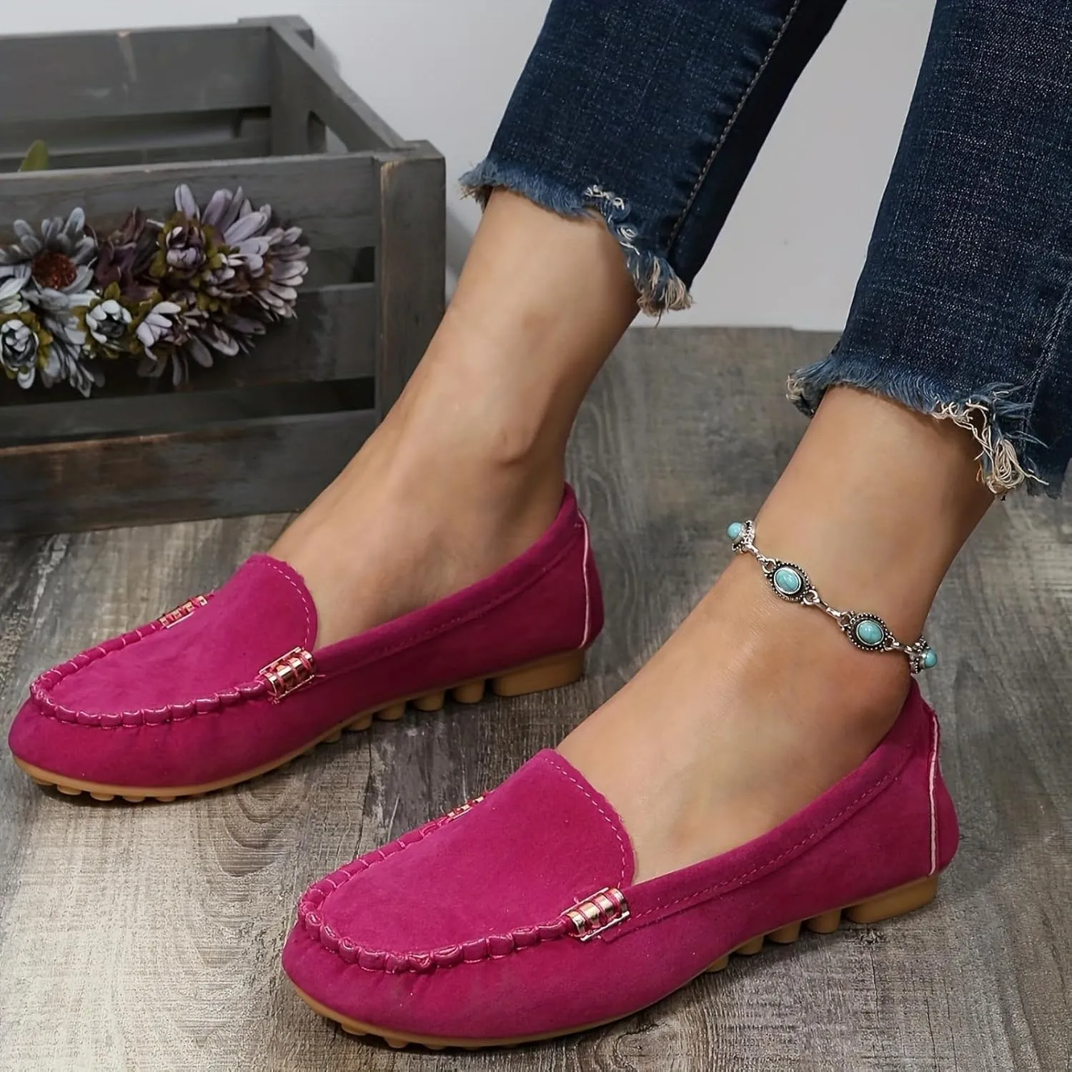 Women's Comfort Leather Penny Loafers Classic Slip On Shoes Breathable Driving Shoes Lightweight Walking Flats Casual Nurse Shoe Dressy Work Travel Sneakers